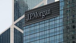 JPMorgan Chase Reportedly Fires Senior Executive Who Stole Trash Bin During Knicks Parade