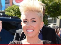 Miley Gets Cheeky In Daisy Dukes
