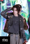 더쿠 - 스페인어를 부산사투리로 하는 남돌이 있다..? .twt