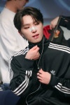 더쿠 - 탐라에 디노 아디다스져지 사진 뜰때마다 닥치고 저장하는 중