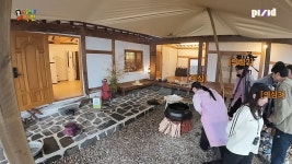 더쿠 - 시골 어르신들께 뿌링클 치킨 직접 만들어드린 전소연.jpg