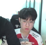 더쿠 - 근데 우제 데뷔했을 때 키 몇이었음?? 진짜 얼딩이던데