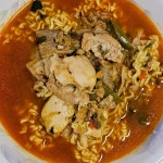 더쿠 - 먹다 남은 참치회 넣고 라면 끓였는데 맛있다