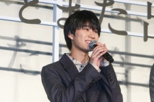 더쿠 - 영화 「그 꽃이 피는 언덕에서, 너와 다시 만날 수 있다면」 완성 피로 시사회 - 후쿠하라 하루카,...