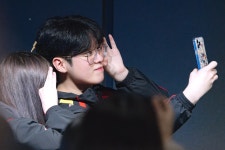 더쿠 - 우제 팬미 고화질짤 너무 우둥뽀둥해