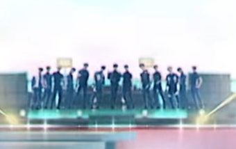 더쿠 - 트레일러에 의상