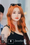 더쿠 - 헤어 바꾸고 홍콩으로 출국하는 르세라핌 프리뷰