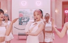 더쿠 - 머리카락까지 춤추는 4세대 걸그룹 멤버