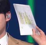 더쿠 - 현장영상인데 규모도 엄청 큰 공연장에 엠씨 멋있게 잘하고 있어ㅠㅠ