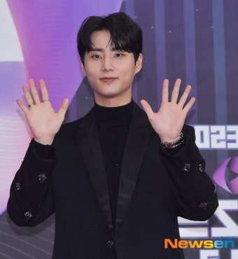더쿠 - 믿고 듣는 데이식스 영케이, KBS 올해의 DJ → 브랜드 대상 DJ 부문 수상