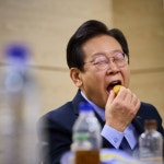 더쿠 - 이재명 대통령과 찹쌀도넛
