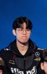 더쿠 - 어깨깡패지만 팀내 서열은 최하위 티원 소속 프로게이머 오너
