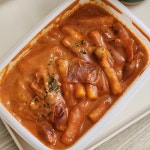 더쿠 - 카페에 파는 떡볶이 먹었어