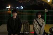 더쿠 - 추억 속 동창의 등장부터🤭 🍓딸기농장 고용주까지?! 우정+사랑+공감이 가득 담긴 네 사람의 관계성 많관부💗