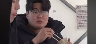 더쿠 - 이 얼굴보고 어떻게 안웃어