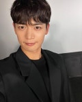 더쿠 - sm actist 인스타 <뉴 노멀> 시사회 민호 셀카