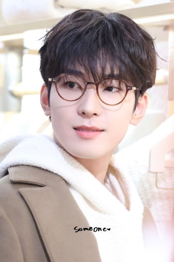 더쿠 - 오늘자 로로피아나 행사 참석한 세븐틴 원우 기사사진+프리뷰