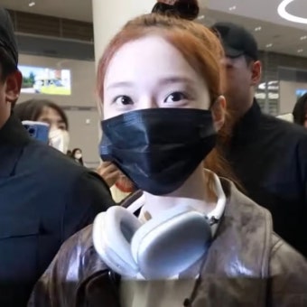 더쿠 - 첫 월드투어 끝나고 드디어 한국 입국하는 오늘자 에스파 윈터