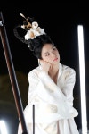 더쿠 - 블핑 지수 영화 카메오 비하인드 사진 보는데