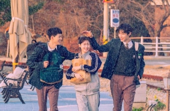 더쿠 - JTBC 수목 방영 예정 조립식 가족(황인엽, 정채연, 배현성) 스틸컷(중드 이가인지명 리메이크작)