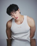 더쿠 - 화장품 광고인데 송강 얼굴자랑 같다는 디오프러스 광고사진