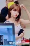 더쿠 - 방금전 출국길에 도도독 듣고 터지는 르세라핌 김채원