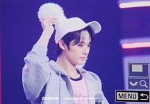 더쿠 - 근데 어떻게 리노에게 이런 모자를 씌울생각을