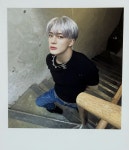 더쿠 - 제no 이사진 0훈 잠깐 보이지 않아?