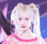 더쿠 - 윈터 진짜 이런 헤메가 찰떡인게 ㅋㅋㅋ