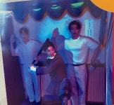 더쿠 - ㅋㅋ 나 윤정이 무빙 팝업스토어 짤 중에 오늘 첨본거 있는데 넘 웃기고 귀여움