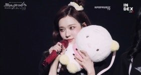 더쿠 - 본인 인형 뭉탱이 따라한 에스파 윈터