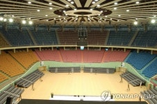 더쿠 - 장소별로 보는 2023년 아이돌 국내 콘서트, 팬콘 규모.jpg