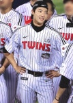 더쿠 - [KBO] 홍석천이 팔로중인 야구선수를 알아보자