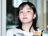 더쿠 - 디올 홍콩 행사로 출국하는 배우 김민하.jpg