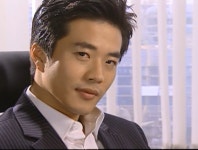 더쿠 - [천국의 계단] 자꾸 최지우 따라다니는 권상우.jpg