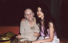 더쿠 - 영화 <서브스턴스> 촬영 비하인드짤 (스포, 기괴함)