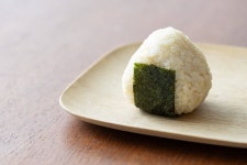 더쿠 - 일본식 주먹밥.jpg