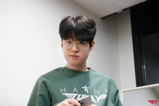 더쿠 - 제우스 초록색 잘 받는거 같아