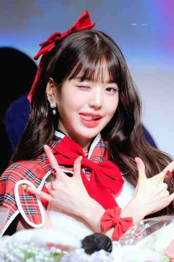 더쿠 - 컴백 첫 주 너무 예쁜 장원영 비주얼 모음.jpgif