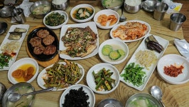 더쿠 - 우리 회사 근처에 있는 만원짜리 백반