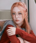 더쿠 - 있지(ITZY) 유나 안경브랜드 뷰맵 포토