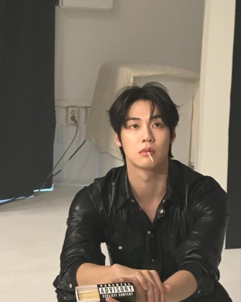 더쿠 - 얼굴, 피지컬 싹다 존잘인 <선재업고튀어> 백인혁 본체.....jpg
