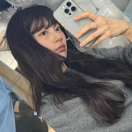 더쿠 - 새롭게 앞머리 가발한 듯한 수지 인스타 업뎃