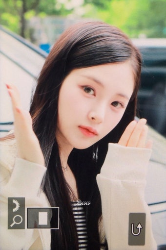 더쿠 - 화장 덜어내도 너무 예쁜 베이비돈크라이 이현 비주얼