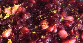 Bourbon cranberry sauce Recipe by stephcinn - Cookpad Bourbon cranberry sauce Recipe by stephcinn