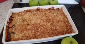 My Apple & Peach Crumble Recipe by Maureen 😀 - Cookpad My Apple & Peach Crumble Recipe by Maureen 😀
