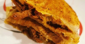 Cheezy Ground Beef Quesadillas Recipe by nuruldaenn - Cookpad Cheezy Ground Beef Quesadillas Recipe by nuruldaenn