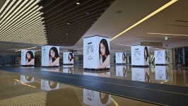 더쿠 - 코엑스에 걸린 권은비 컴백 광고