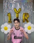 더쿠 - 아론이 인스타🐶 1주년 감사합니다. ❤️