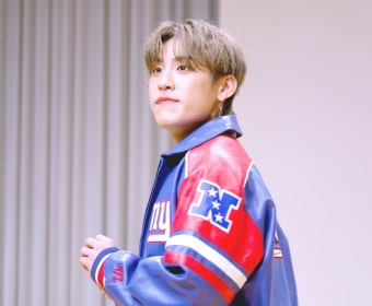 아 이 짤 확대해봐 - 박우진 카테고리